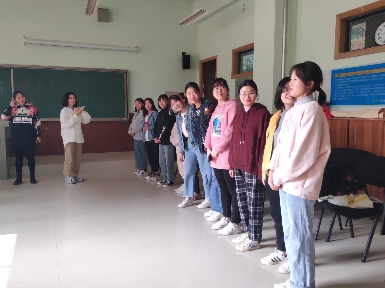 F270A9DACD032C213039F6F0224053D7.jpg F270A9DACD032C213039F6F0224053D7.jpg