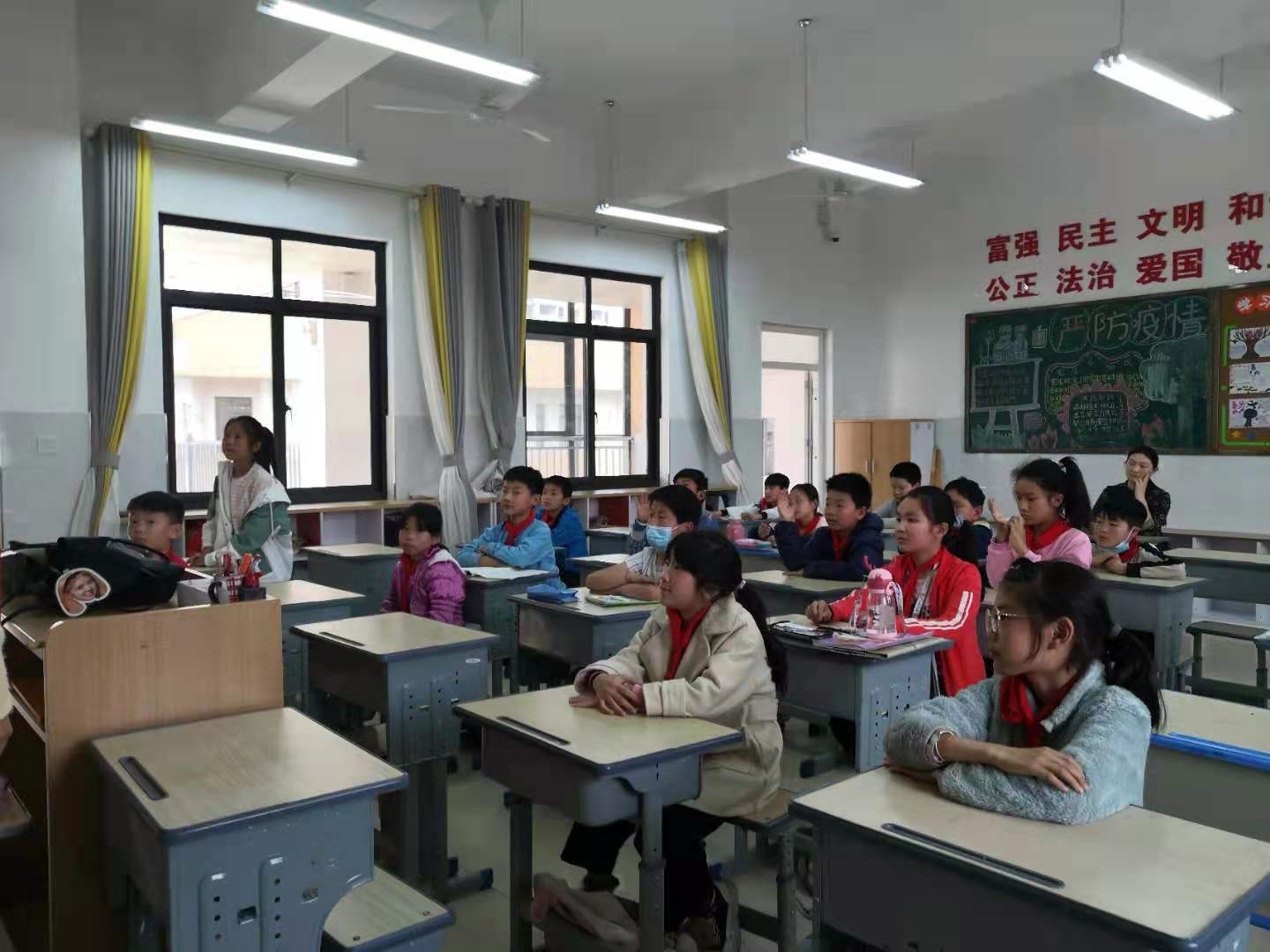 CURB6`)Z`GP0U}4Y~N%E%@S.jpg CURB6`)Z`GP0U}4Y~N%E%@S.jpg