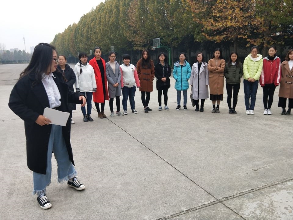 3历史文化学院成功举办“艾滋病预防宣传教育”活动.jpg 3历史文化学院成功举办“艾滋病预防宣传教育”活动.jpg