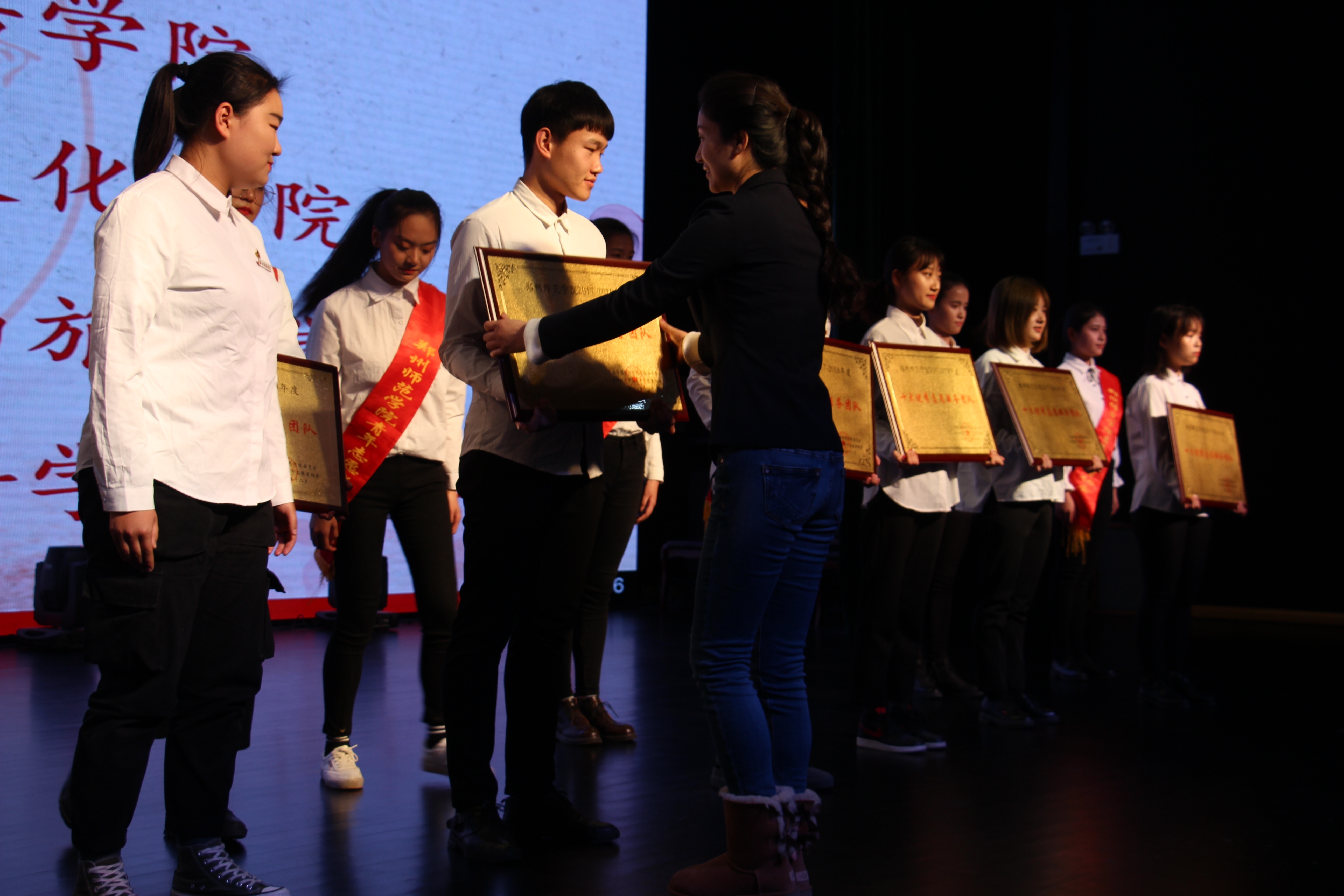 Cache_33a4265cffcb2f48..jpg Cache_33a4265cffcb2f48..jpg