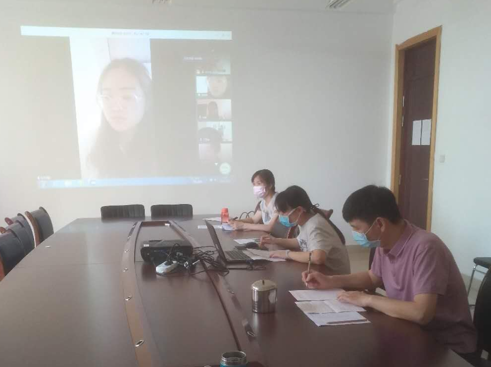 答辩照片2.png 答辩照片2.png