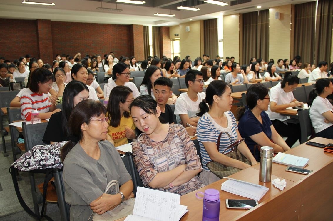 4.实习指导教师.jpg 4.实习指导教师.jpg