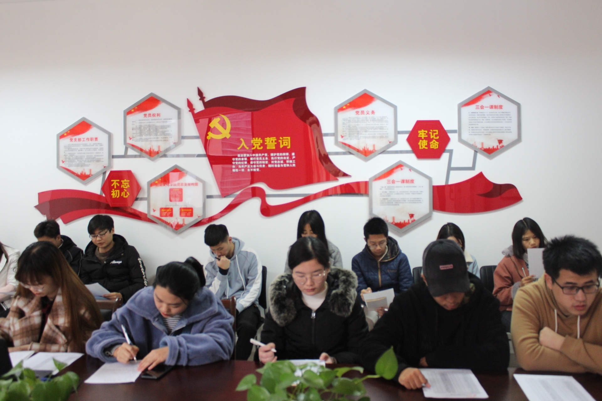 -3980aa20b1366a4d.jpg -3980aa20b1366a4d.jpg