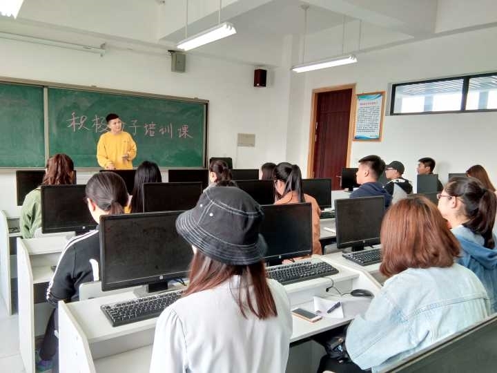 -68d2bcbd8049a9a3.jpg -68d2bcbd8049a9a3.jpg