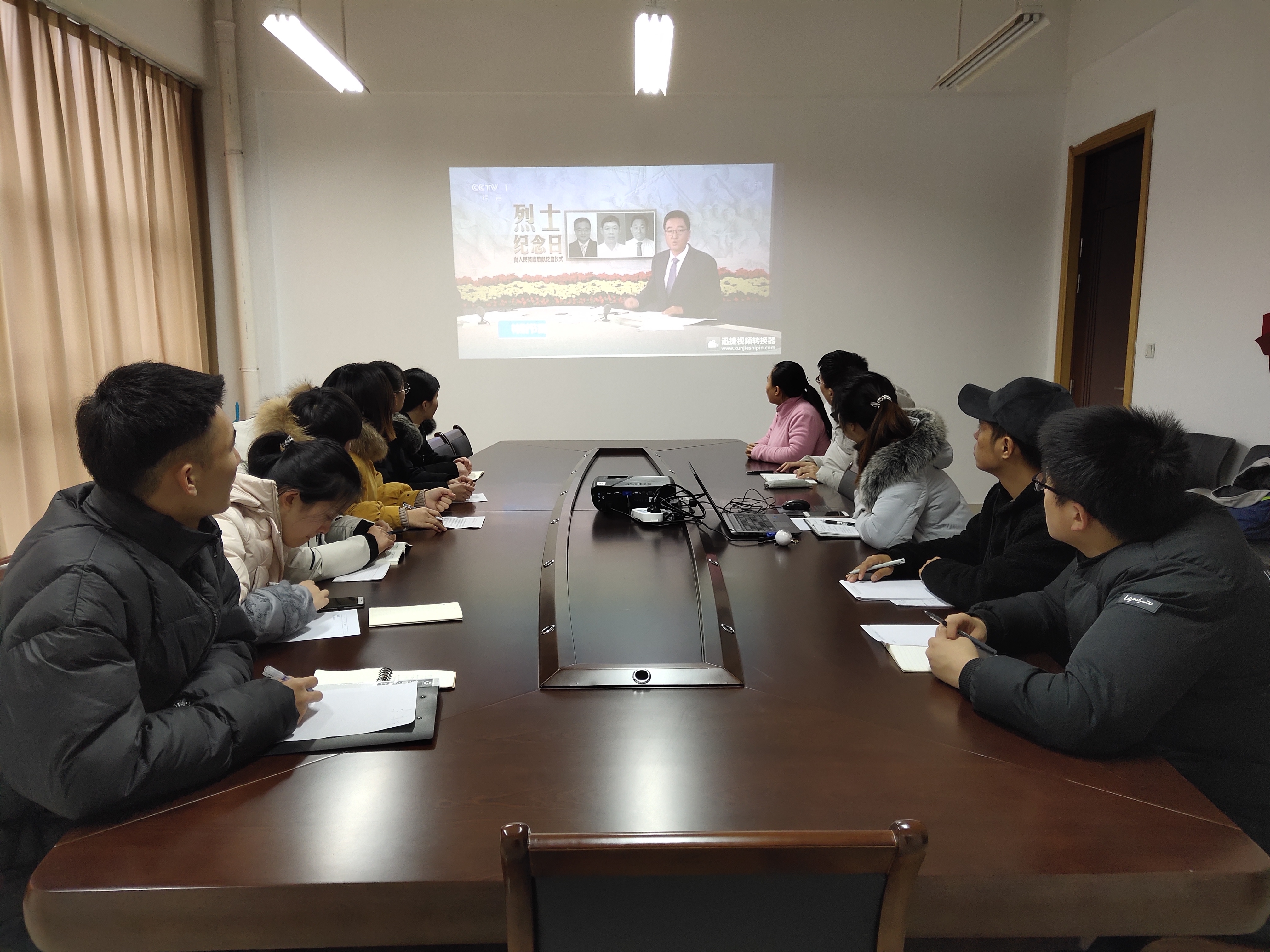 (RI[D11(GFV4DX)7Q[Y@913.jpg (RI[D11(GFV4DX)7Q[Y@913.jpg