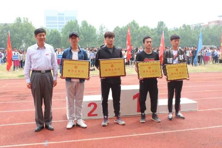 Cache_-4387602f3b2c68aa..jpg Cache_-4387602f3b2c68aa..jpg